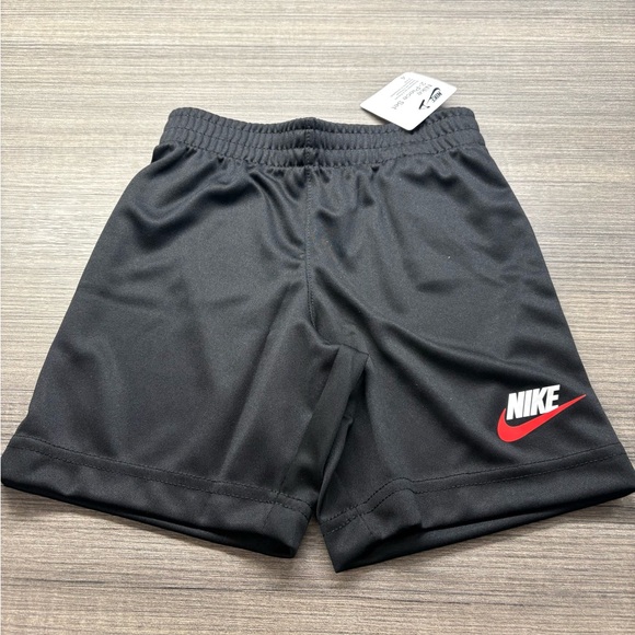 Toddler Boy 4T Nike Cotton/Jersey Shirt Short 2 Piece Set Red Black Swoosh -NEW - Picture 4 of 6
